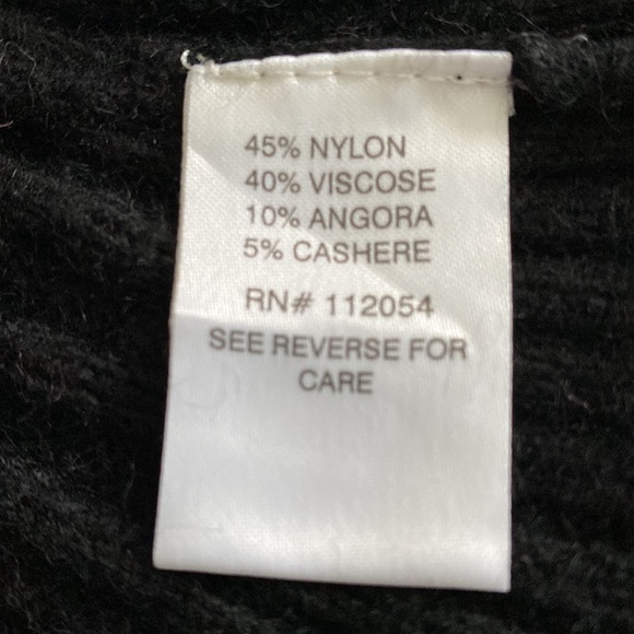 Le Tigre vintage cable crewneck pullover with sweet pink angora trim and tiger - Picture 13 of 14